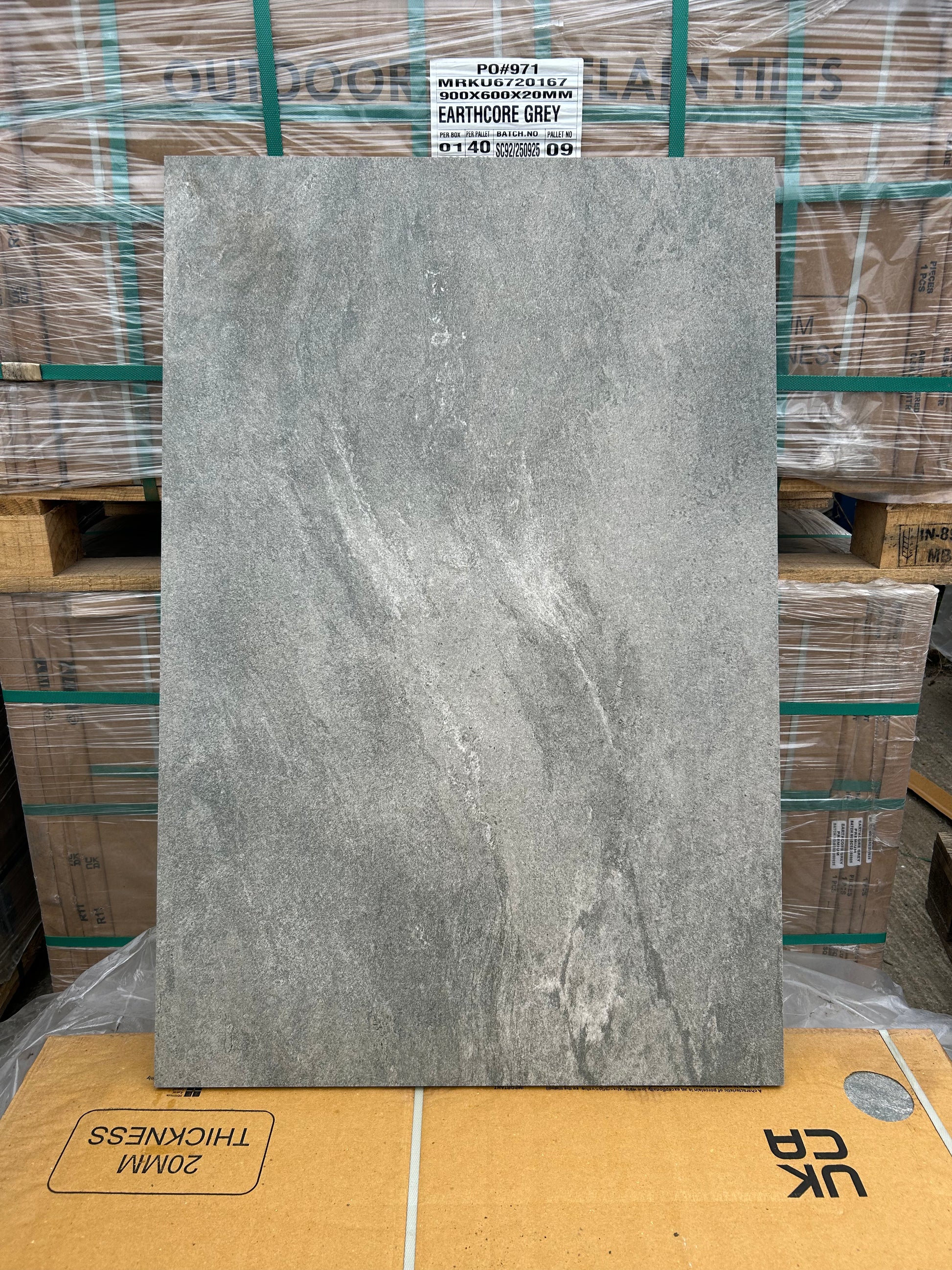 earthcore-grey-porcelain-paving.jpg