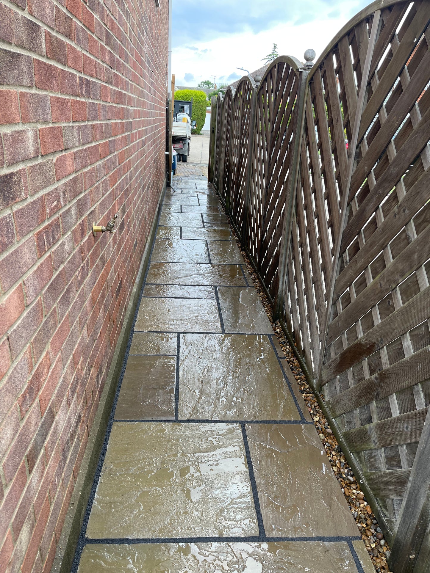 Raj Green Mixed Sizes Calibrated (600 Series)