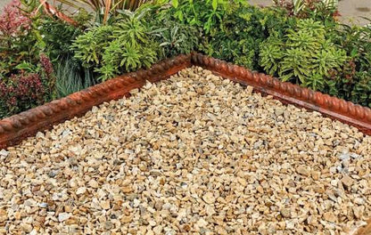 Close up of Yorkshire Cream 20mm flint chippings