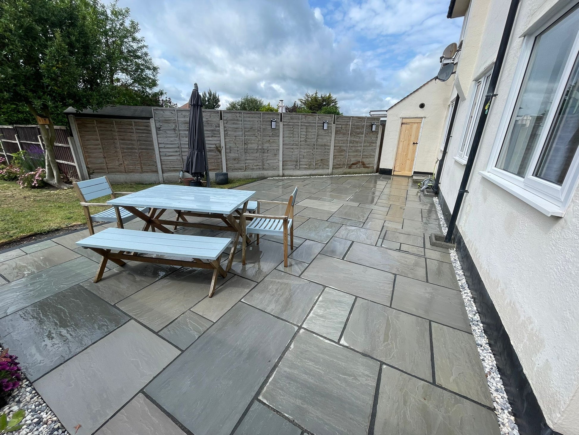 Kandla Grey Sandstone Paving Slabs Mixed Sizes 22mm Calibrated - Save & Pave