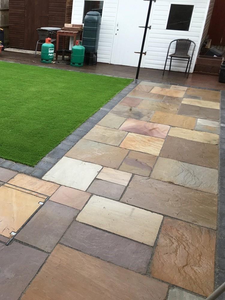 Raj Blend Indian Sandstone Paving Slabs Mixed Sizes 18mm